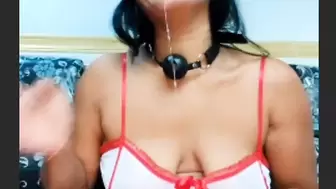 Pinay gagging and drinking pee