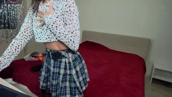 La jolie fille Pantera-Nika flirte et montre ses seins sur bongacams