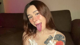 Sexy lady makes ahegao, fooled around and drools