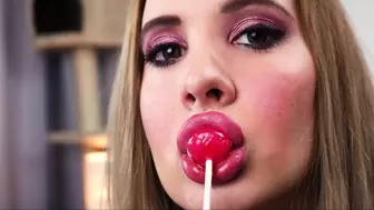 8 Min of Perfect Monstrous Fake Lips | Vivian Rose